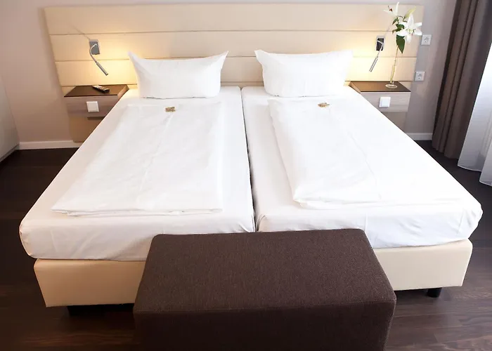 Manhattan Hotel
