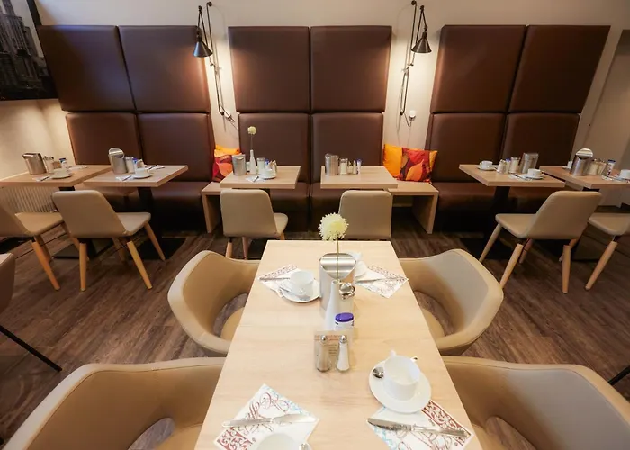 Hotel Manhattan 4*