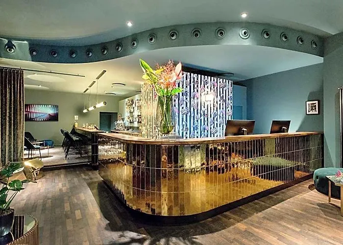 Manhattan Hotel