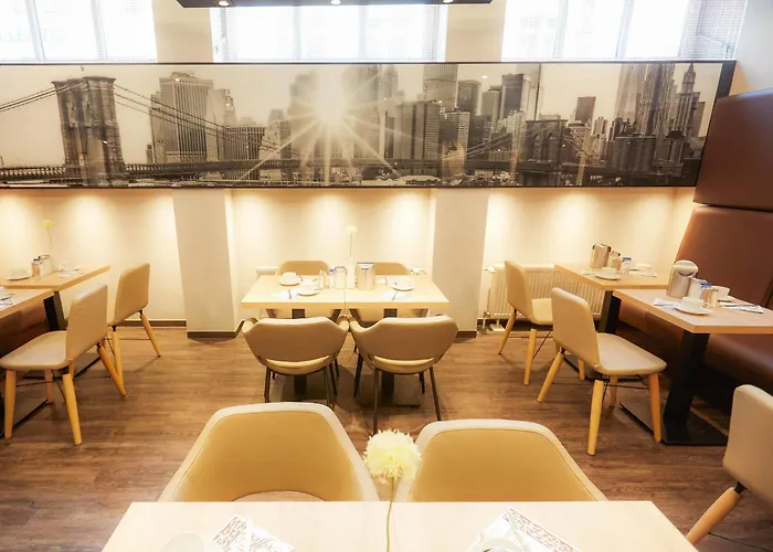 Hotel Manhattan 4*